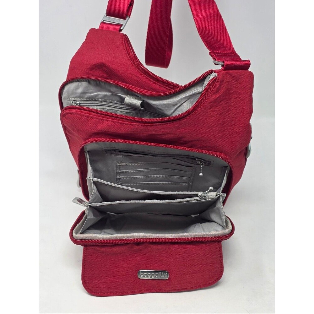 Baggallini Criss Cross Nylon Crossbody Travel Bag Multiple Compartments/ Pockets - Picture 4 of 15